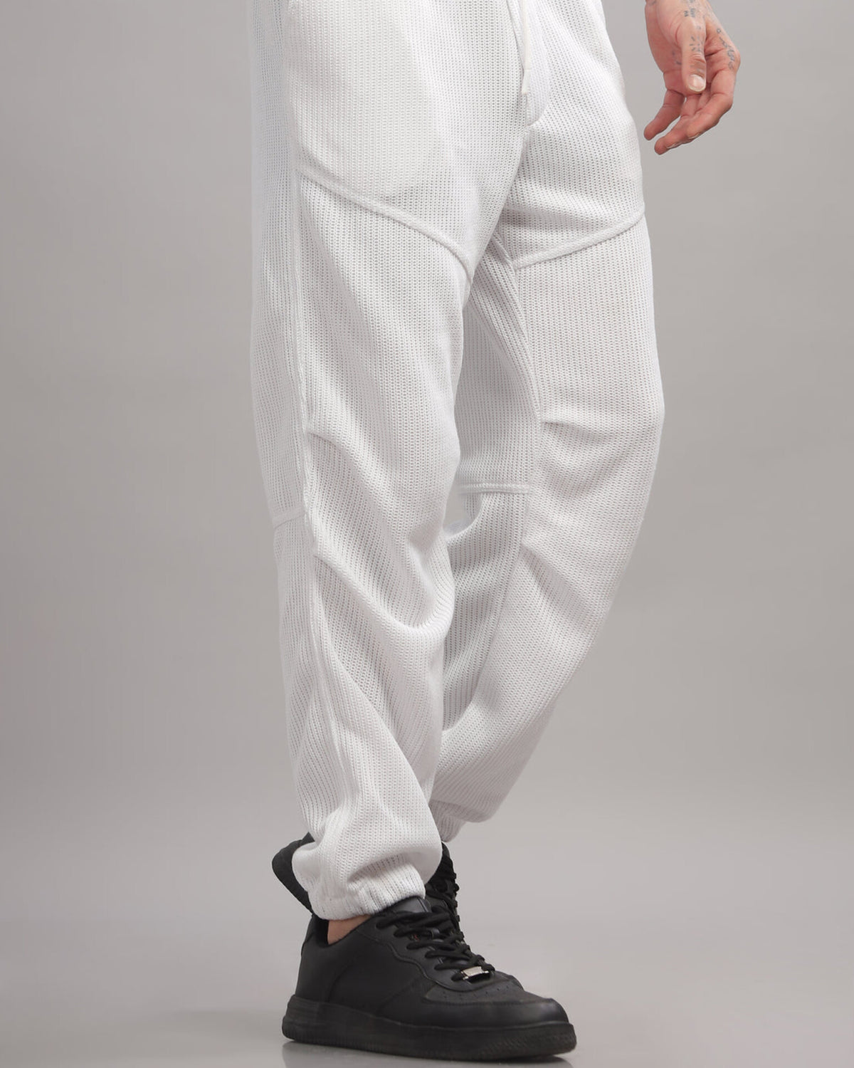 Knitted Cargo-white